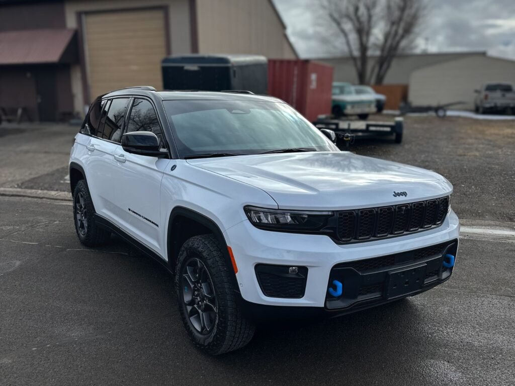 Glare reduction with window tinting- Jeep Grand Cherokee with color paint protection film in Montrose, CO